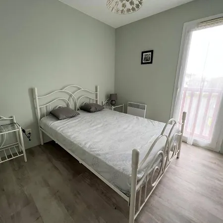Apartment T2 Calme A Avec Parking Et Internet - Fr-1-495-103
